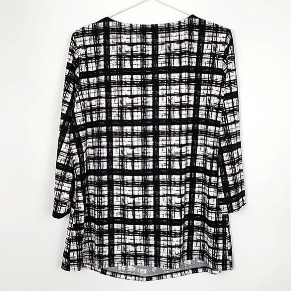 ⭐️3/ $30⭐️ Cleo Top Cowl Neck Black White 3/4 Sleeves Stretch Lightweight Sz XXL - Picture 2 of 14